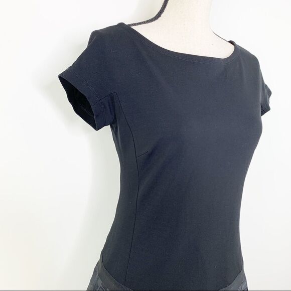 Lida Baday Black Short Sleeved Cocktail Dress w/Full Skirt and Grosgrain Trim 8‎ - Picture 6 of 13